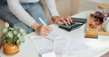 5 Money Habits to Reduce Stress All Year Long